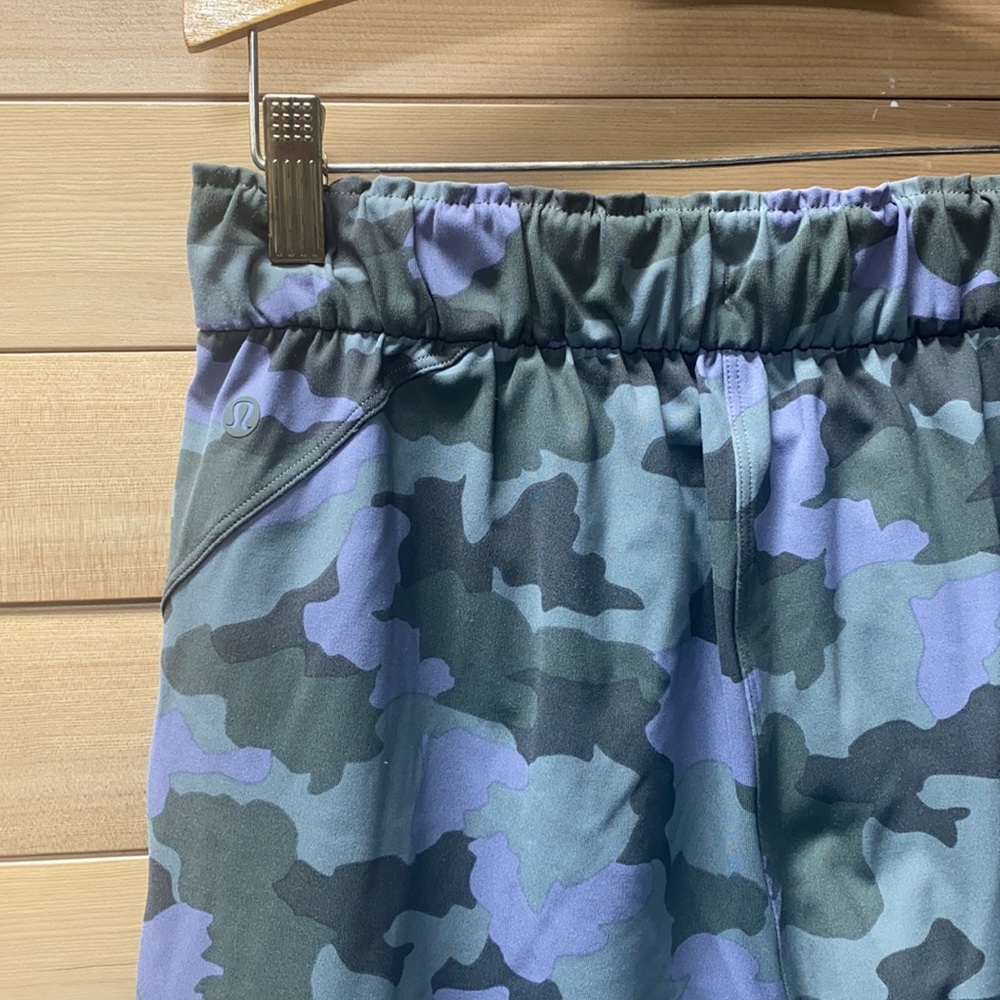 Lululemon "Keep Moving High Rise" Pant Size 6 - Picture 9 of 9